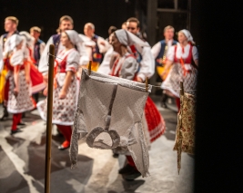 My vstáváme v bílej den..., 13. 12. 2025